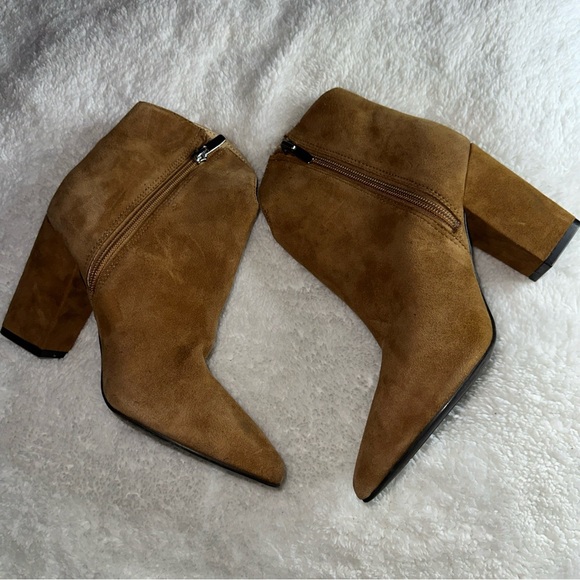 NINE WEST Women's Ghost Ankle Boot 6 - Picture 2 of 4